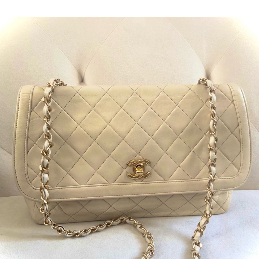 Chanel vintage lambskin Diana bag